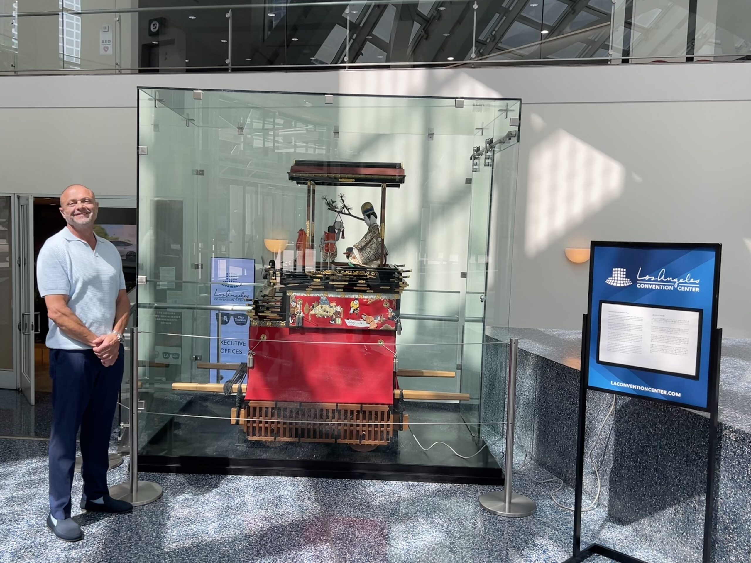 Custom glass display case installed by LA City Glass at the LA Convention Center for Japanese Sister City gifts from Nagoya Japan